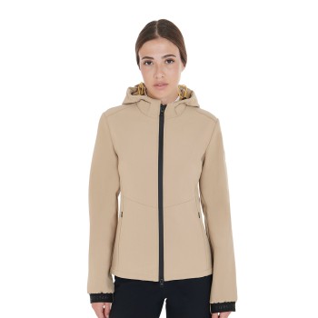 SLIM FIT SOFTSHELL-JACKE FÜR DAMEN MIT VERDECKTEN TASCHEN